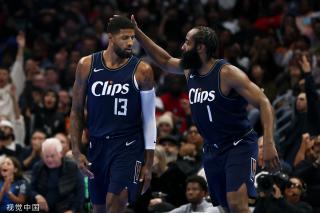 球迷们也期 球迷们也期